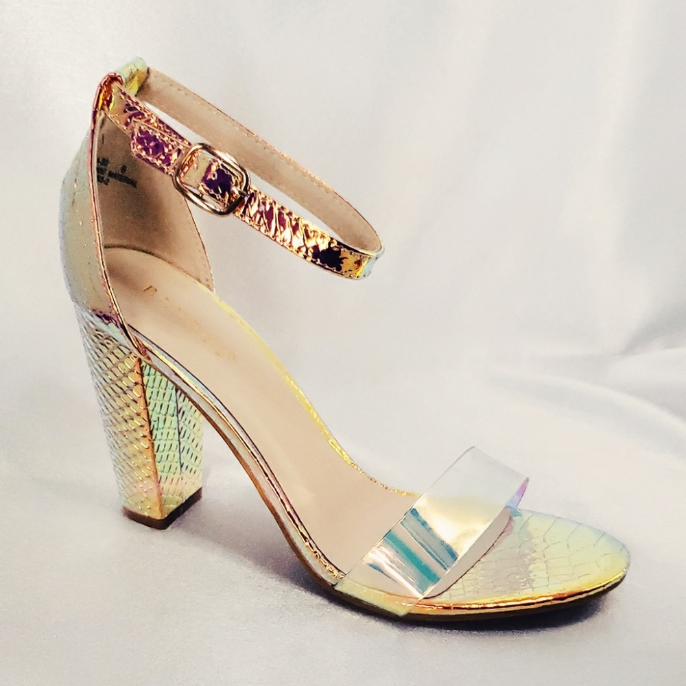 NWT Heels